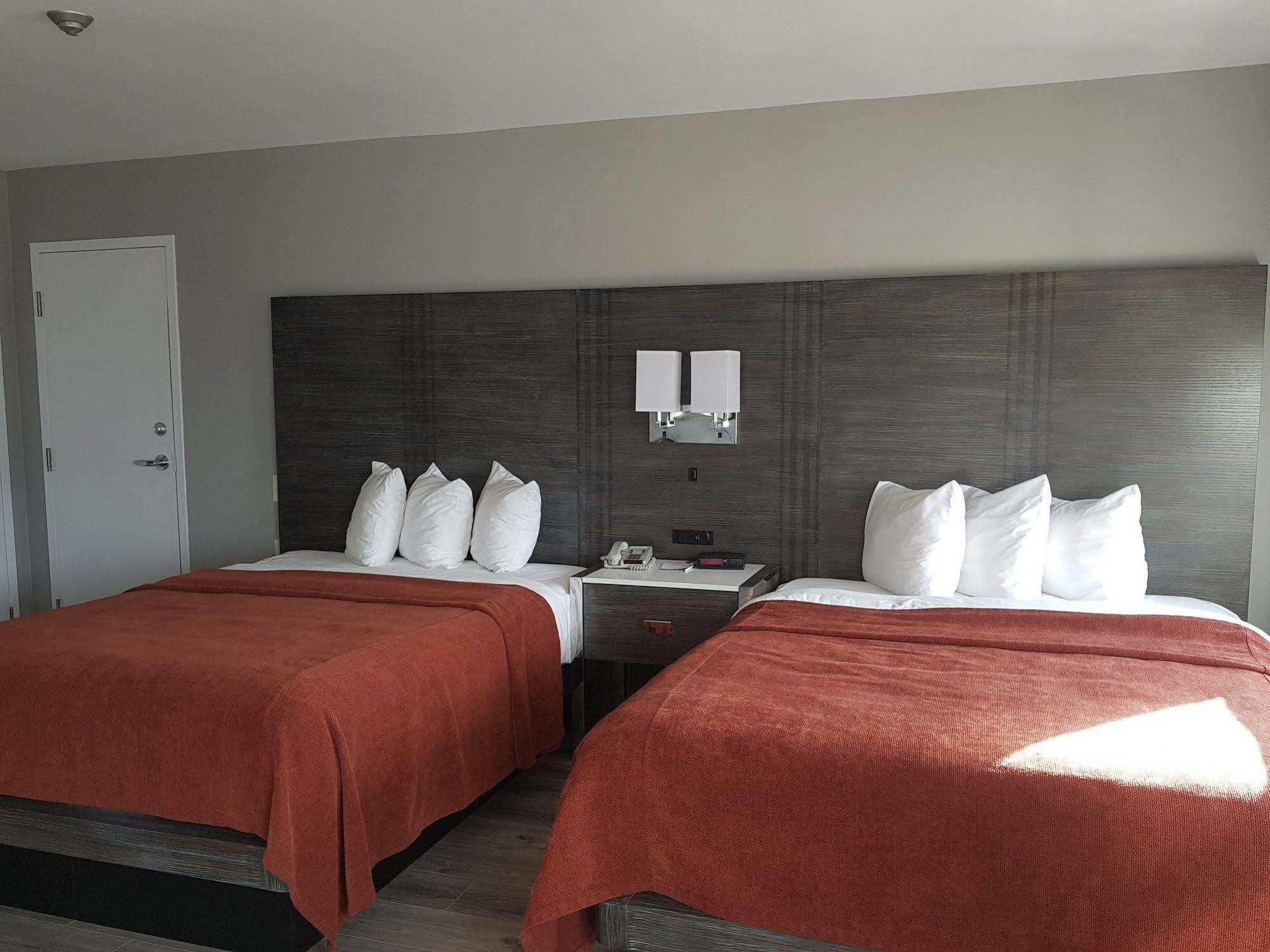 โฮเทล คาร์ลิงวิว โตรอนโต แอร์พอร์ต Hotel มิสซิสซอกา ภายนอก รูปภาพ